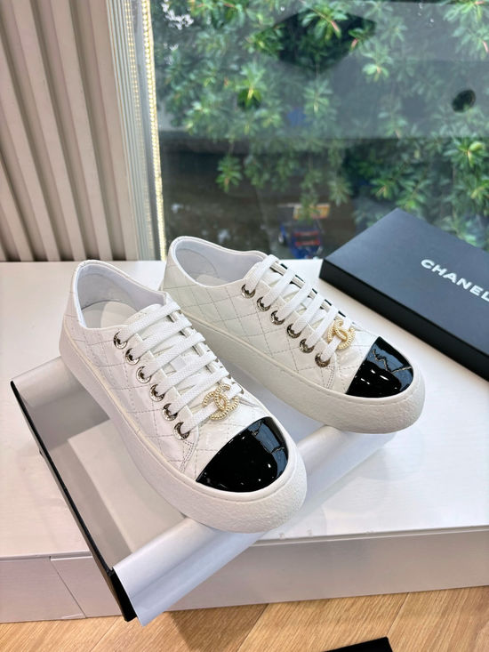 Chanel Lightweight Casual Sneakers Anti-slip Soft Walking Shoes