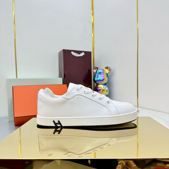 Hermes Classic Buckle Decor White Casual Skateboarding Shoes