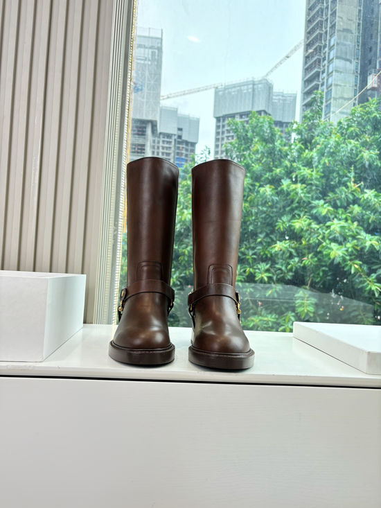 Chloe Vintage Chelsea Boots with Adjustable Straps and Non-slip Sole