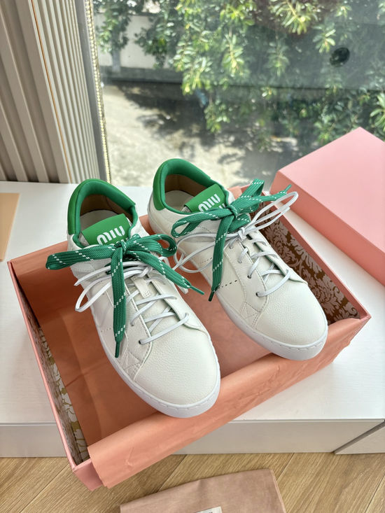 Miu Miu Thick Sole Leather Casual Shoes Lightweight Comfortable Elevated