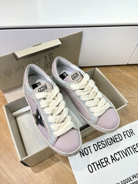 Golden Goose Vintage Distressed Star Pattern Leather Casual Sneakers
