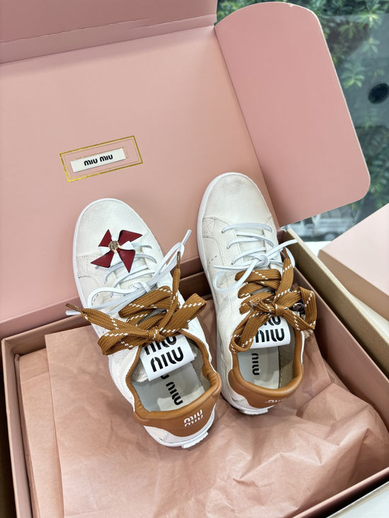 Miu Miu Comfortable Thick Sole Casual Leather Sneakers