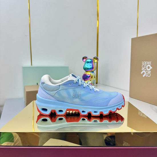 Loewe Comfortable Athletic Footwear for City and Outdoor Use
