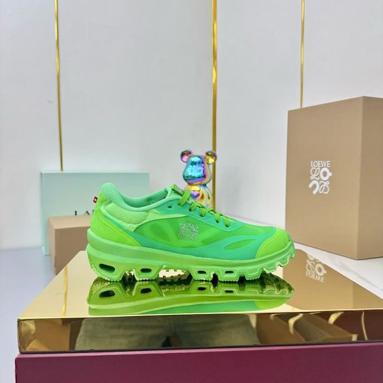 Loewe Comfortable Athletic Footwear for City and Outdoor Use