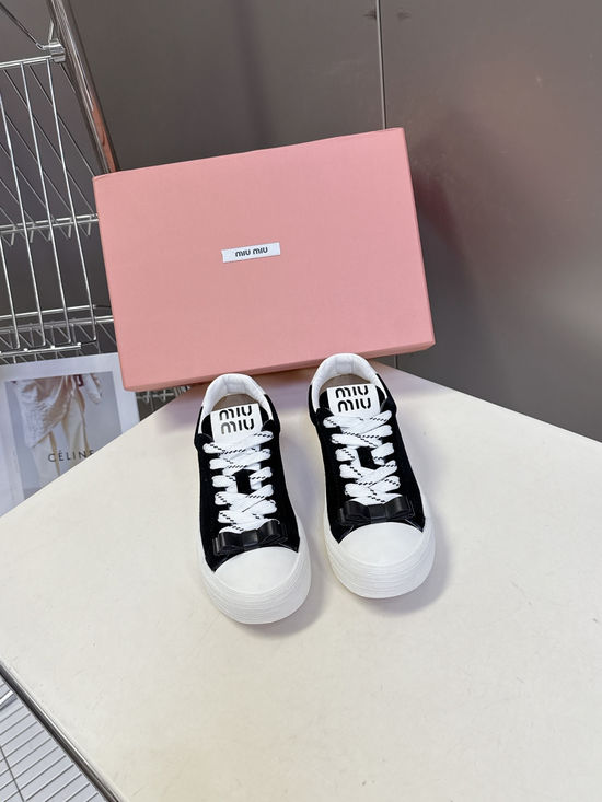 Miu Miu Bow Decorated Double Laces Vintage Leather Sneakers