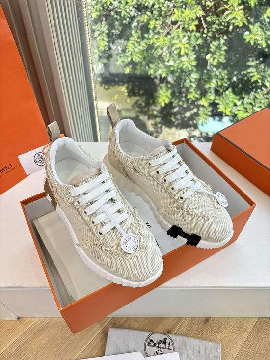 Hermes Casual Breathable Fabric Upper Sneakers with Comfortable Sole