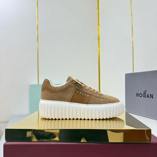 Tom Ford Premium Low-top Casual Sneakers With Retro Panel Design