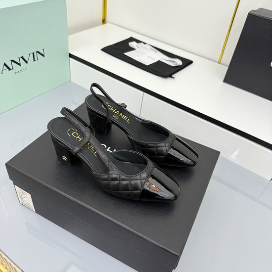 Chanel Elegant Slingback Two-tone Premium Leather Sole Flat Shoes