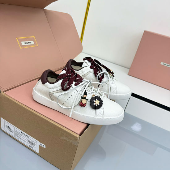 Miu Miu Classic British Style Casual Flat Sneakers