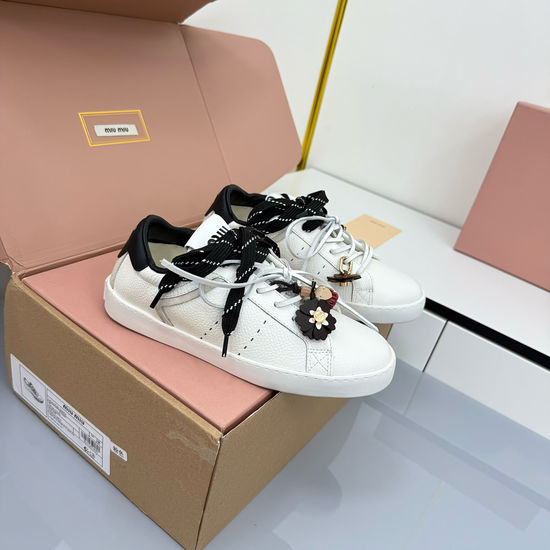 Miu Miu Classic British Style Casual Flat Sneakers