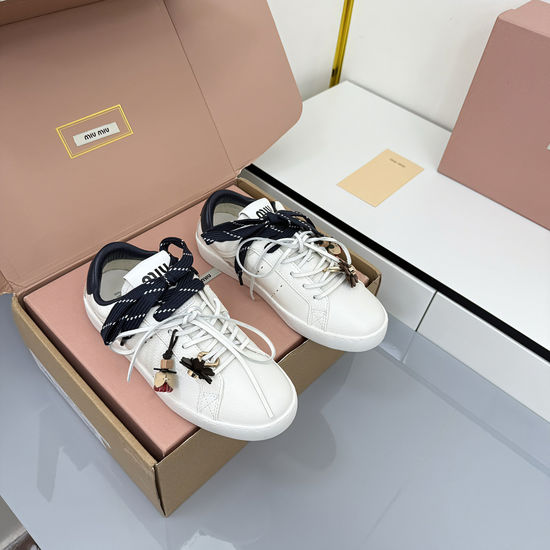 Miu Miu Classic British Style Casual Flat Sneakers