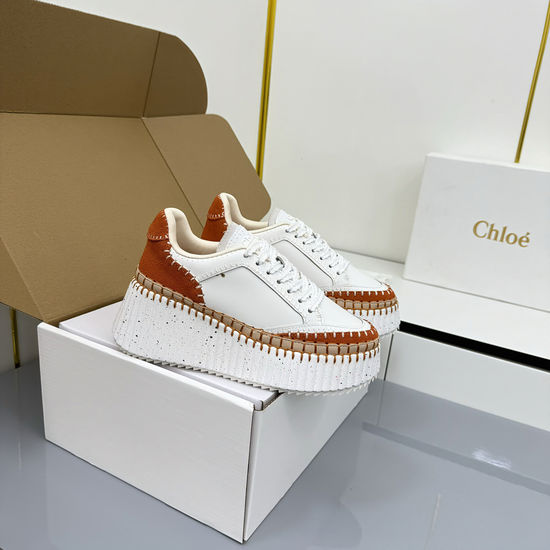 Loewe Casual Leather Sneakers with Lightweight Comfortable Sole