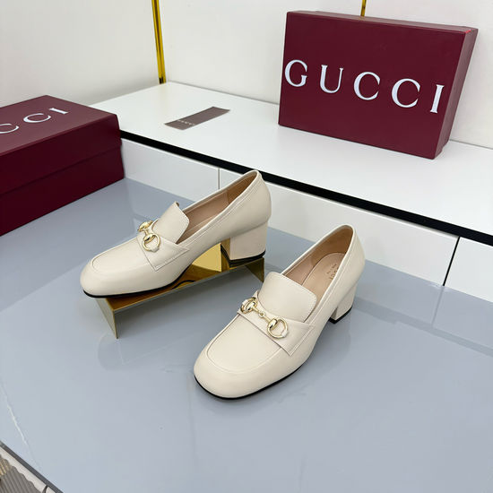 Gucci Rhinestone Decor Patent Leather Classic Loafers