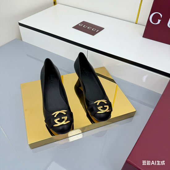 Gucci Leather Bow Decor Slip On Comfort Ballet Flats