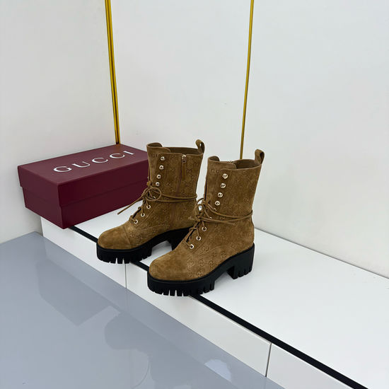 Gucci Embossed Leather Lace Up Ankle Boots With Treaded Sole