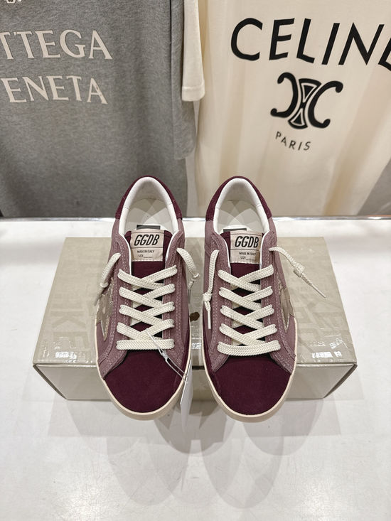 Golden Goose Vintage Distressed Casual Sneakers with Comfort Insole