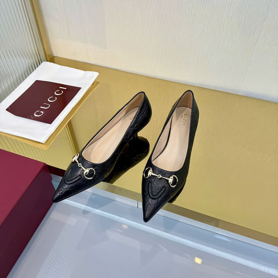 Gucci Elegant Patent Leather Crystal Embellished Loafers Premium Quality