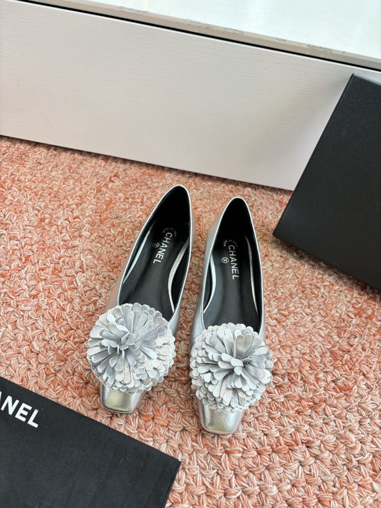 Chanel Wool Floral Embellished Flats Genuine Leather