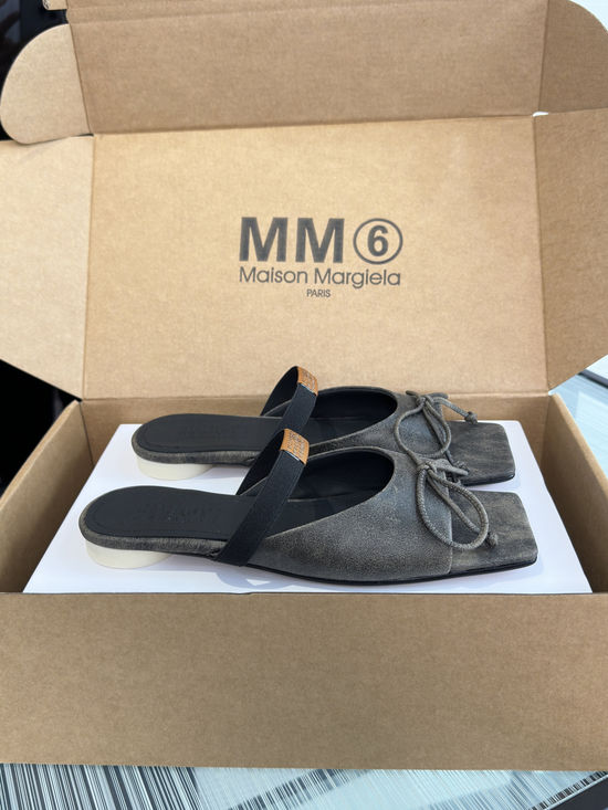 Maison Margiela Square Toe Bow Slip On Leather Mules