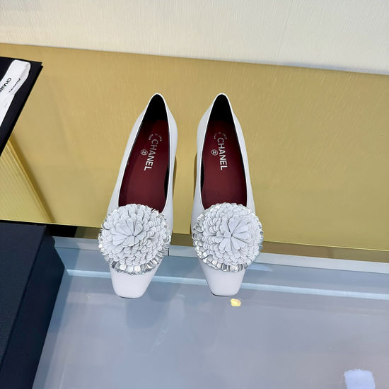 Chanel Two-tone Floral Block Heel Pumps with Leather Sole