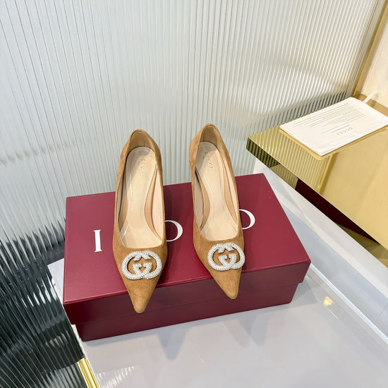 Gucci Elegant Crystal Decorated Patent Leather Dress Shoes