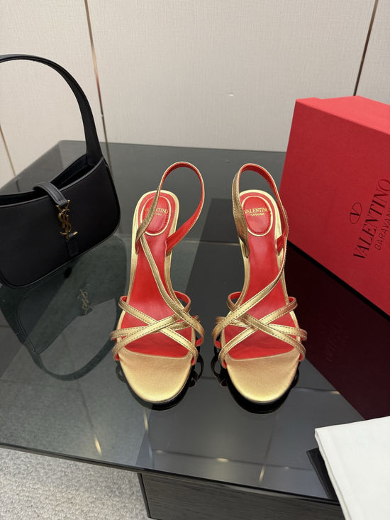 Valentino Stylish Classic Sandals Soft Upper Leg Lengthening