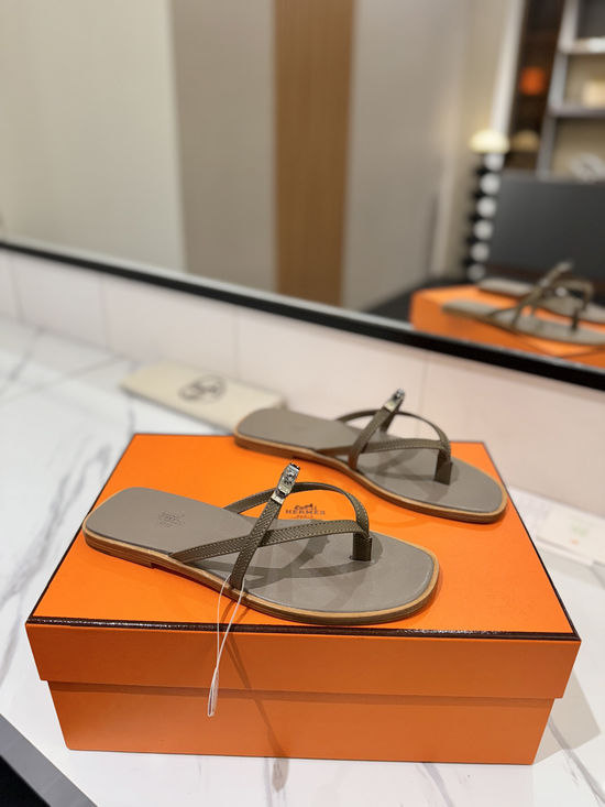 Hermes Classic Cowhide Leather Comfortable Slide Sandals