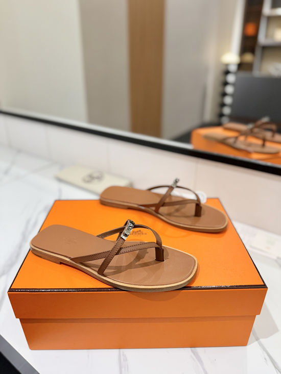 Hermes Classic Cowhide Leather Comfortable Slide Sandals