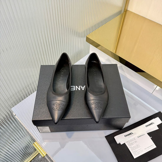 Chanel Elegant Pointed Toe Two-Tone Mary Jane Flats