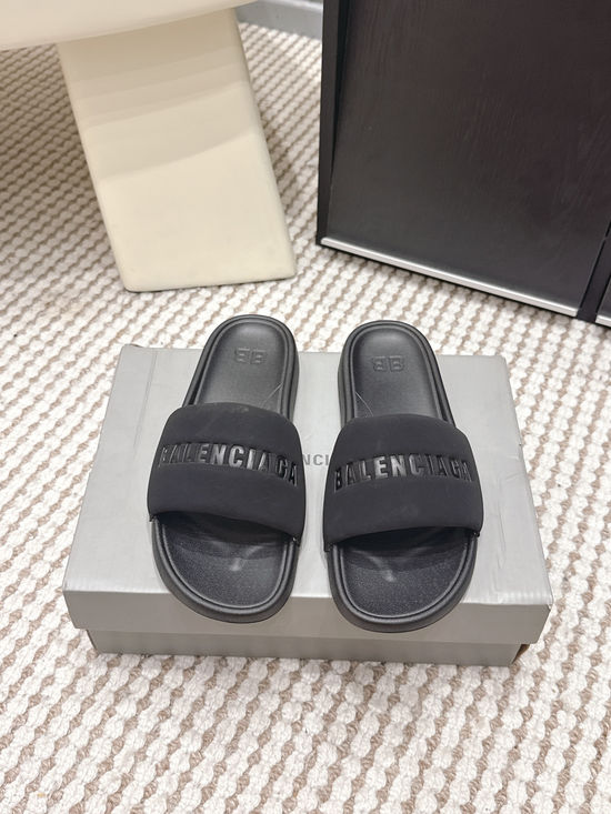 Balenciaga Rubber Sole Soft Fabric Upper Casual Slip-on Slides