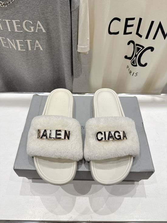Balenciaga Soft Plush Non-Slip Casual Beach Slide Sandals