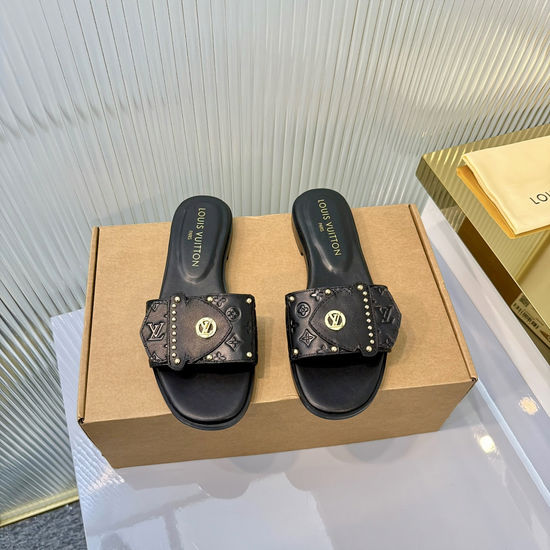 Louis Vuitton Embossed Pattern Rivet Decor Flat Mule Daily Shoes