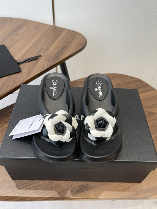 Chanel Thick Sole Flip Flops Non-slip Lightweight Comfortable Casual Wear