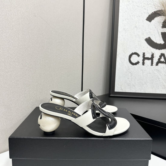 Chanel Cowhide Upper Sheepskin Lined Leather Sole Sandals