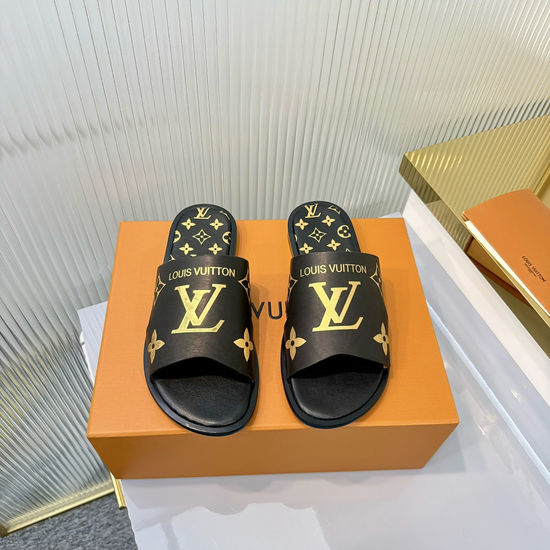 Louis Vuitton Cozy Warm Slides with Non-slip Rubber Sole