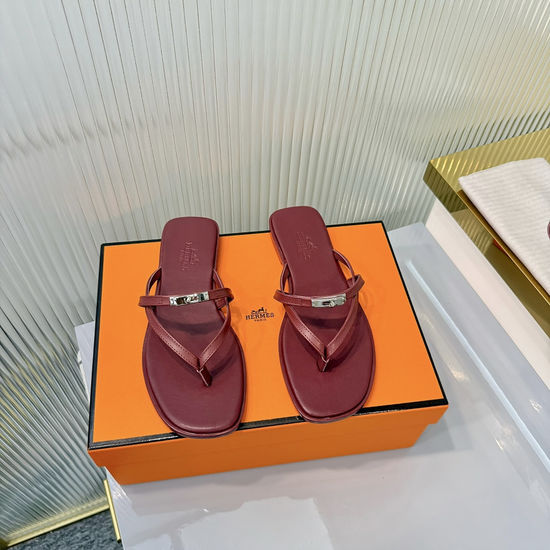 Hermes Elegant Buckle Thong Slides with Genuine Outsole