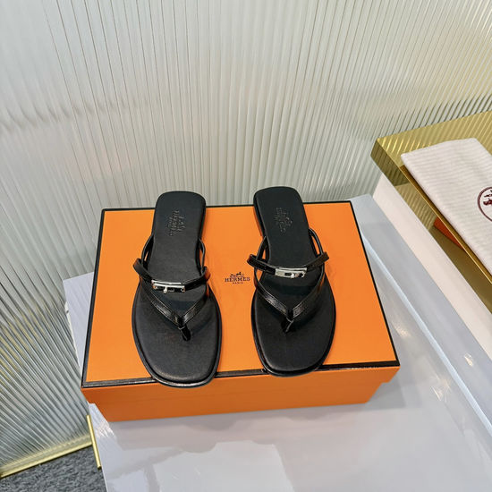 Hermes Elegant Buckle Thong Slides with Genuine Outsole