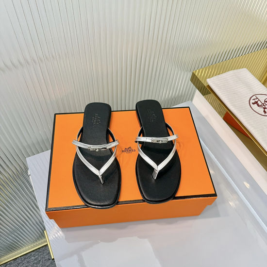 Hermes Elegant Buckle Thong Slides with Genuine Outsole