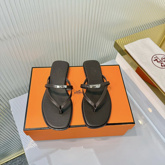 Hermes Elegant Buckle Thong Slides with Genuine Outsole