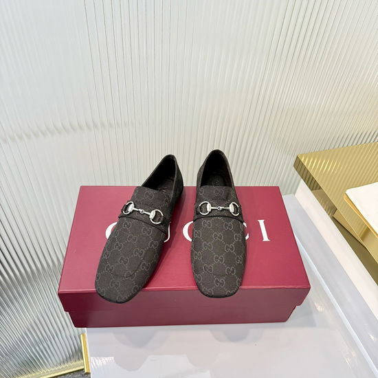 Gucci Classic Metal Accent Leather Loafer Flats