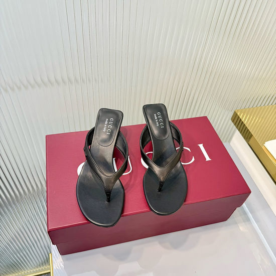 Gucci Foldable Leather Slide Sandals with Metal Accent
