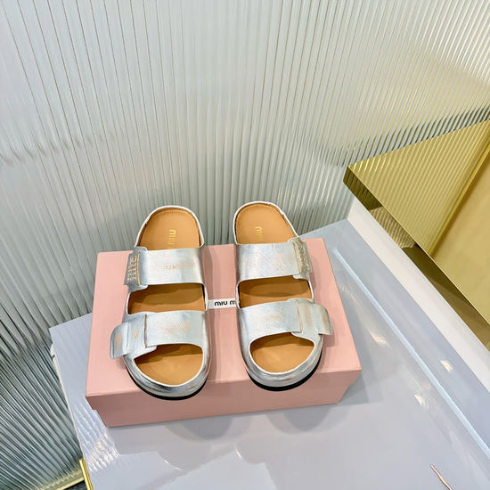 Miu Miu Classic Soft Leather Comfort Casual Slip On Shoes