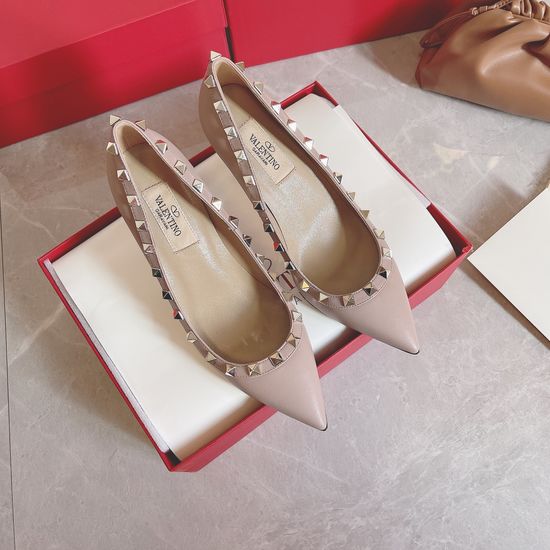 Valentino Elegant Rivet Decor Heeled Pumps Timeless Style