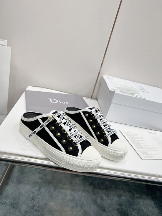 Christian Dior Classic Canvas Casual Shoes with Leather Interior