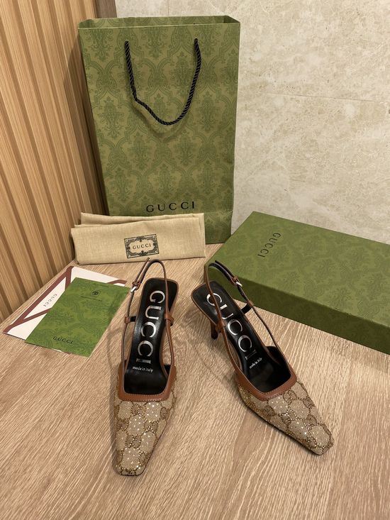 Gucci Rhinestone Jacquard Kitten Heel Lace Up Pumps
