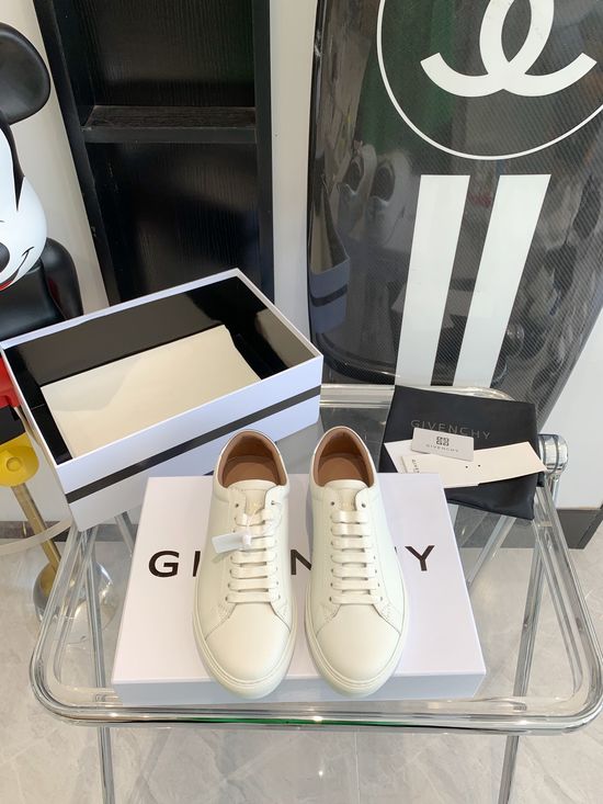 Givenchy Top Quality Leather White Sneakers With Comfortable Insole