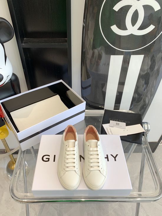 Givenchy Top Quality Leather White Sneakers With Comfortable Insole