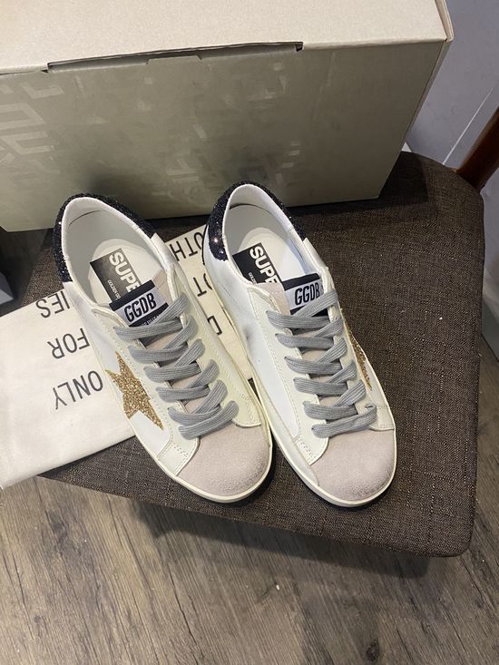 Golden Goose Premium Distressed Casual Sneakers with Comfort Insole
