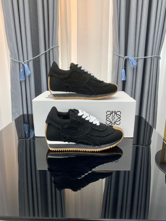 Loewe Classic Comfortable Casual Training Shoes with Premium Materials