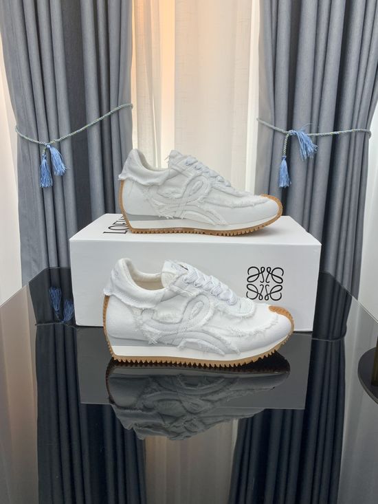 Loewe Classic Comfortable Casual Training Shoes with Premium Materials